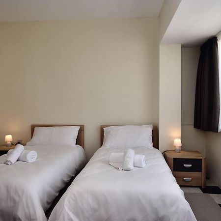 2 Bedroom, Bright & Central Top Floor Apartment - 5 มซิดา ภายนอก รูปภาพ